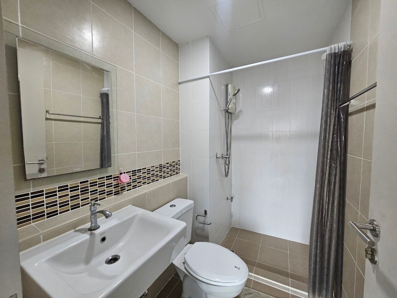 1-Bedroom Condominium for Sale in Kathu, Phuket — interior view