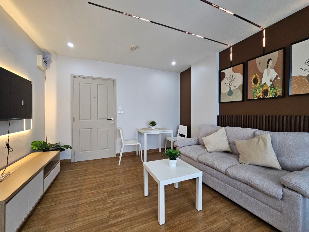 1-Bedroom Condominium for Sale in Kathu, Phuket — interior view