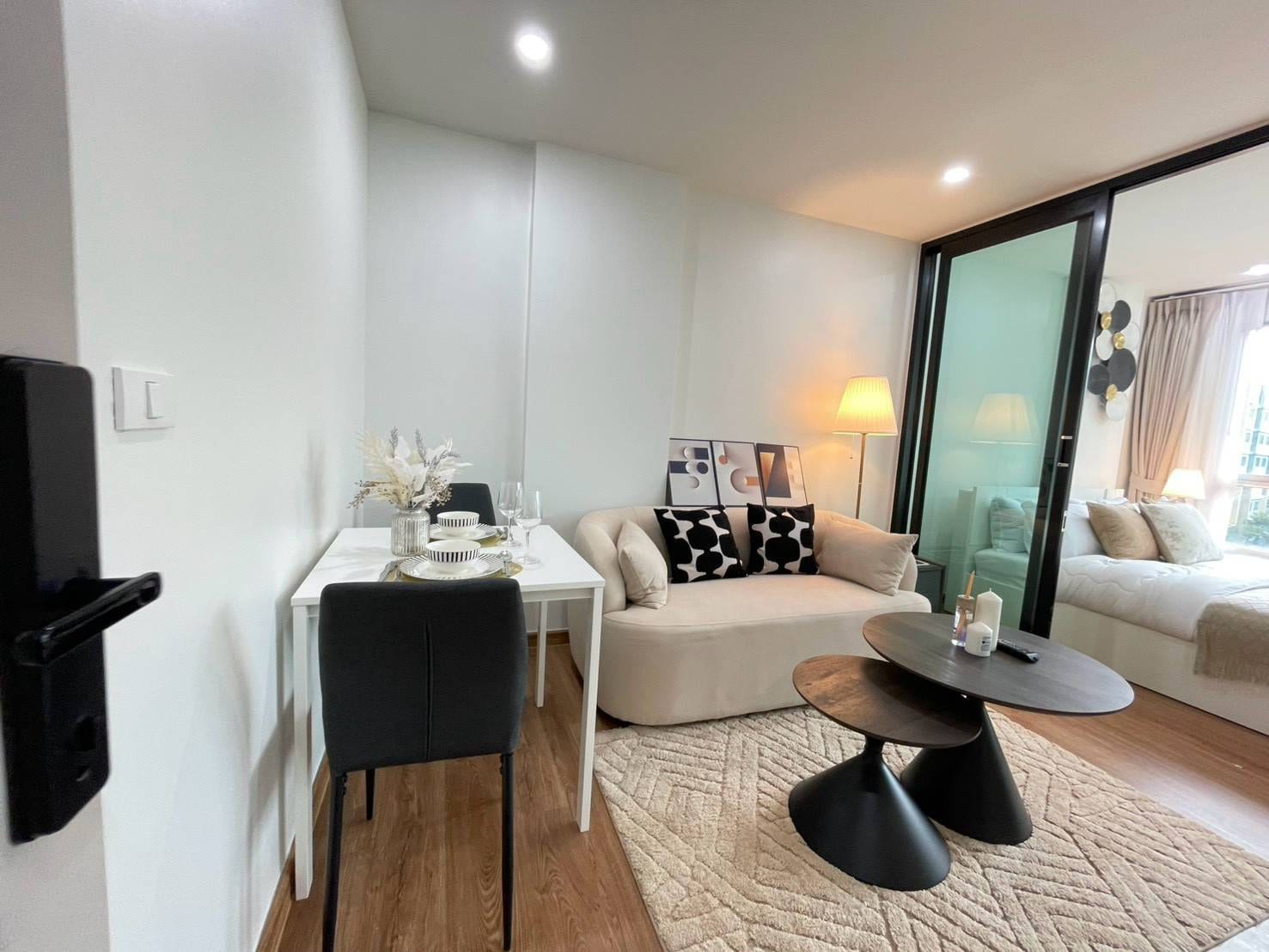 1-Bedroom Condominium for Sale in Kathu, Phuket — interior view