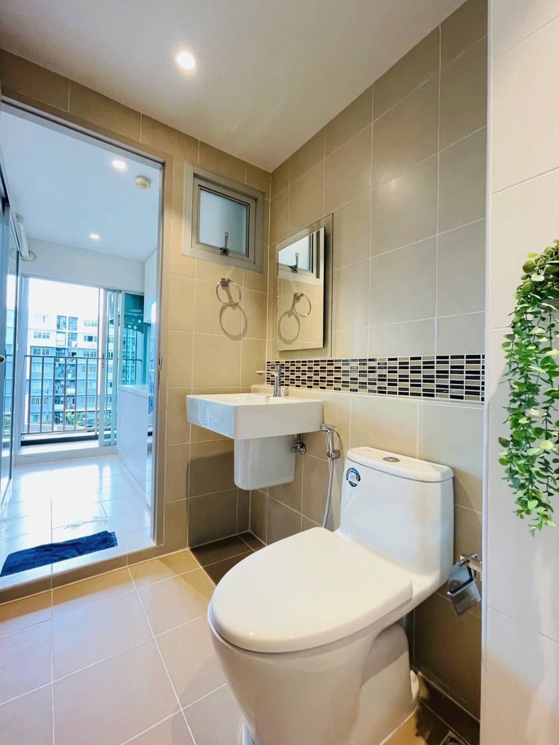 1-Bedroom Condominium for Sale in Kathu, Phuket — interior view