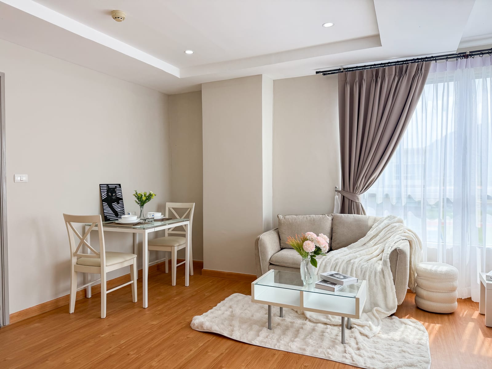 1-Bedroom Condominium for Sale in Kathu, Phuket — interior view