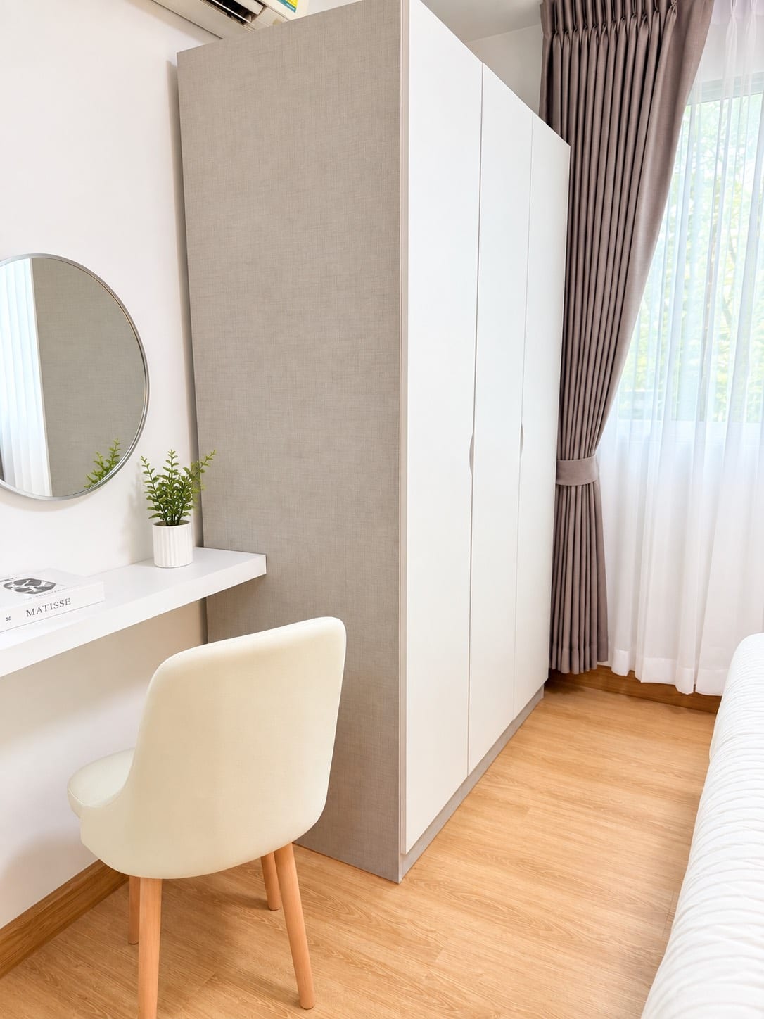 1-Bedroom Condominium for Sale in Kathu, Phuket — interior view