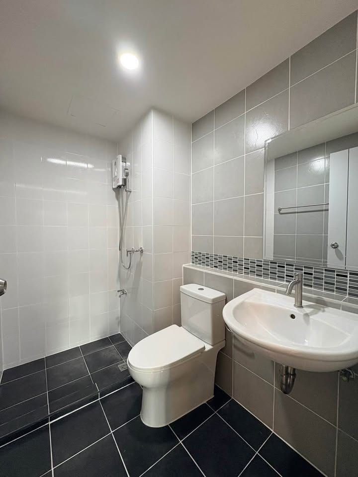 1-Bedroom Condominium for Rent in Kathu, Phuket — interior view
