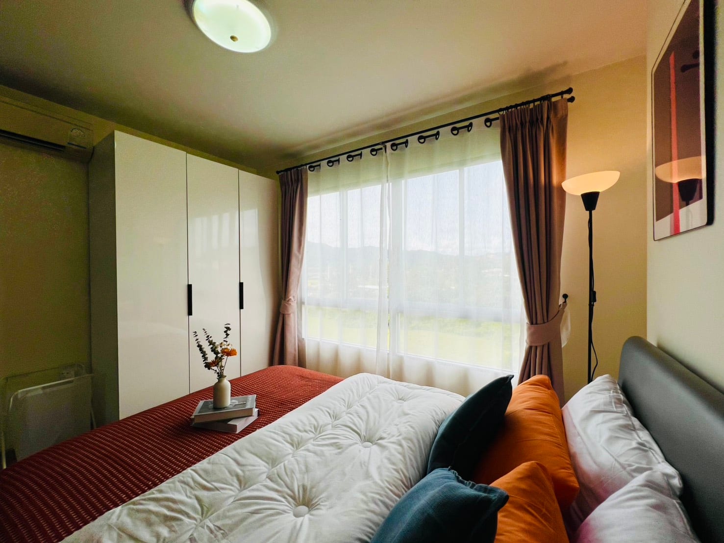1-Bedroom Condominium for Sale in Kathu, Phuket — interior view