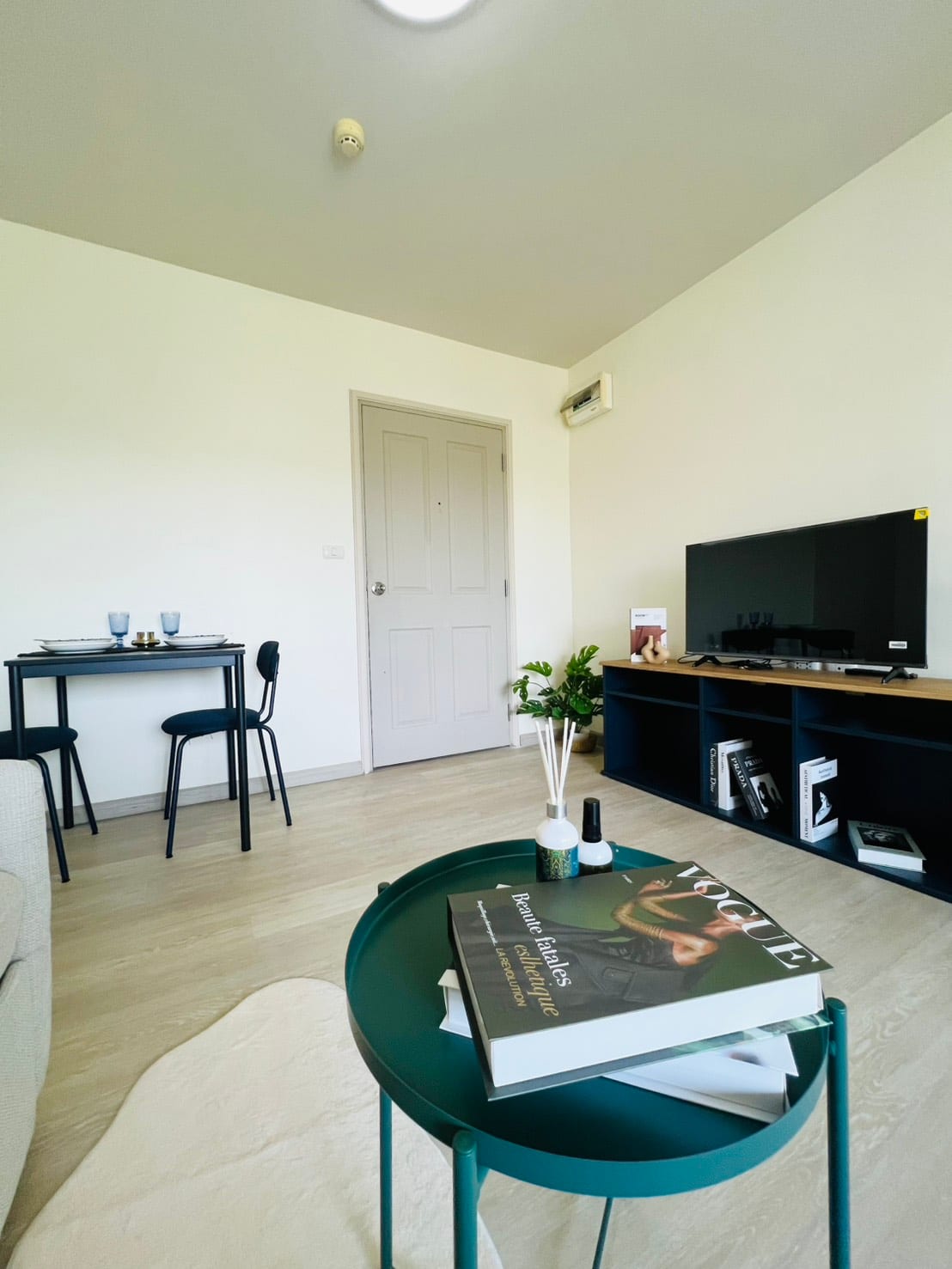 1-Bedroom Condominium for Sale in Kathu, Phuket — interior view