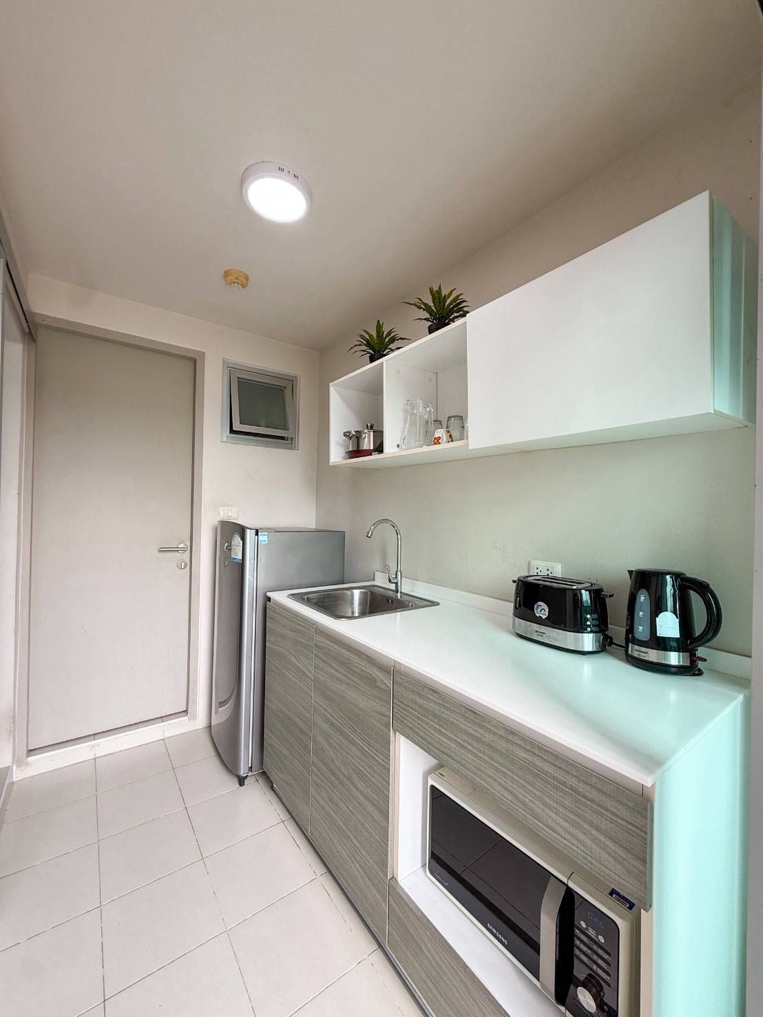 1-Bedroom Condominium for Sale in Kathu, Phuket — interior view