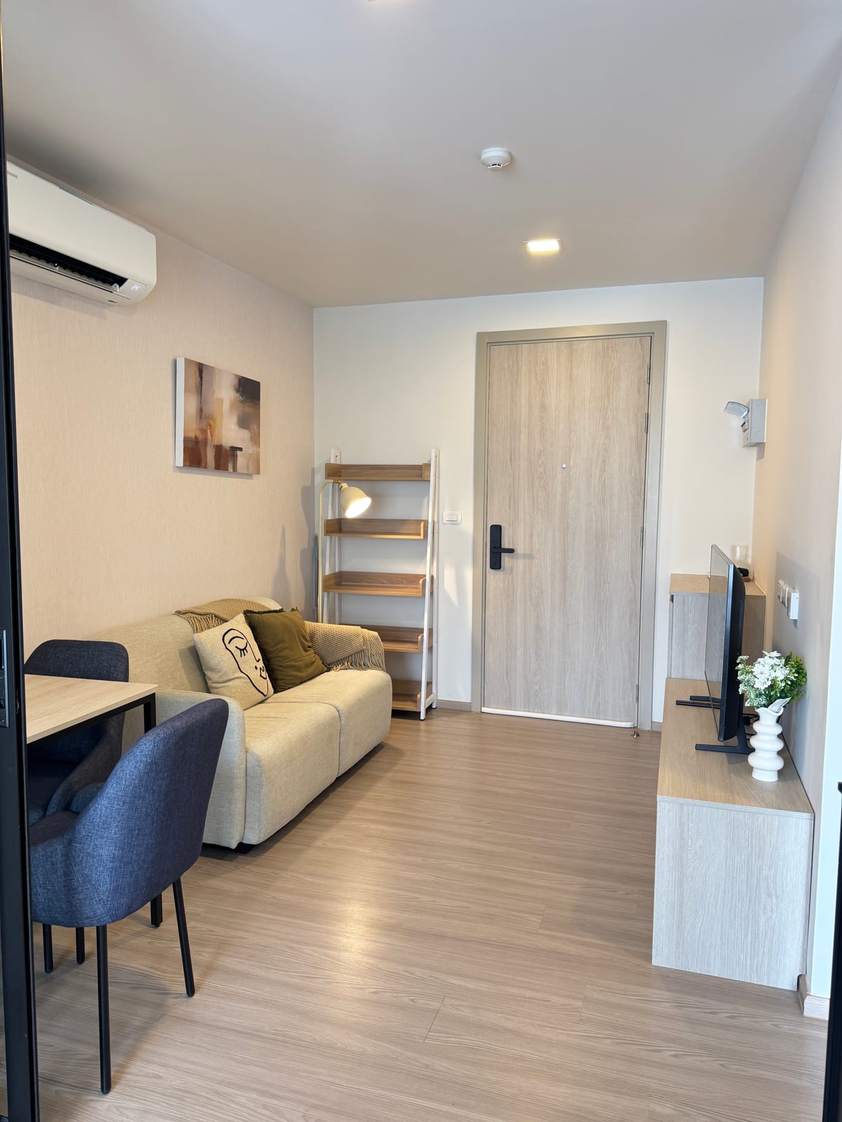 1-Bedroom Condo for Rent in Kathu, Phuket — interior view