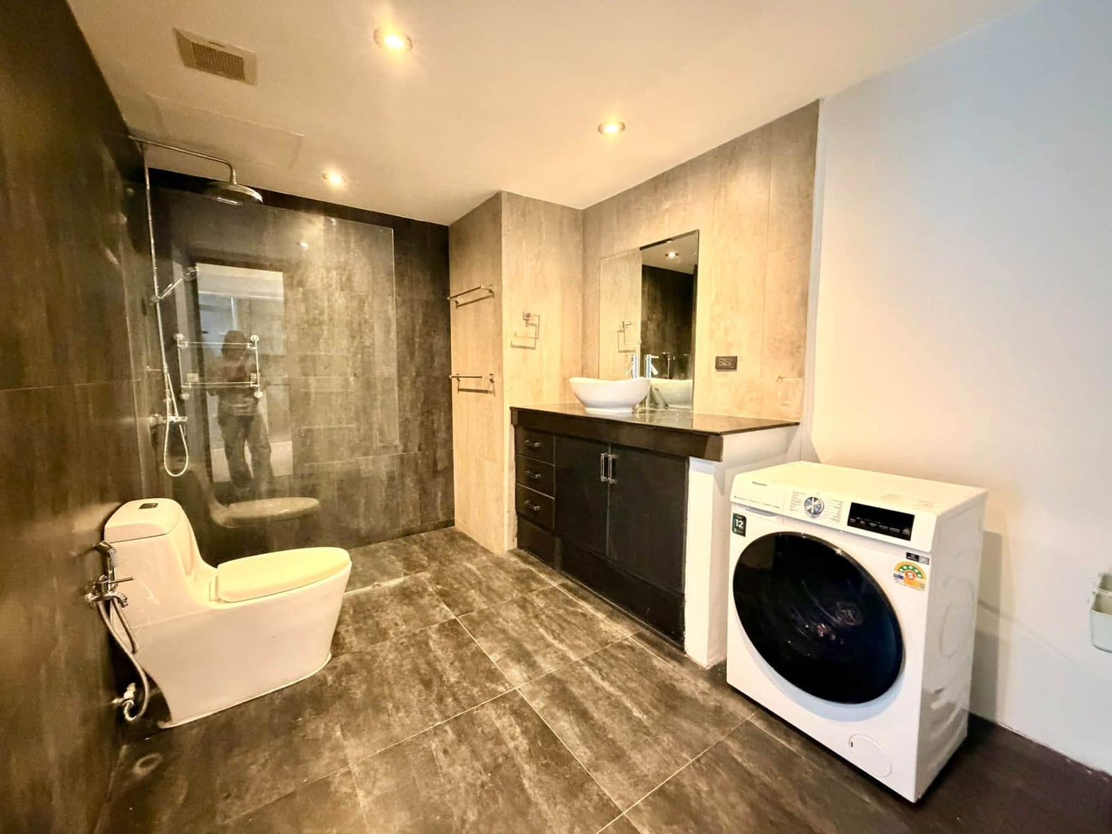 1-Bedroom Condominium for Rent in Kathu, Phuket — interior view