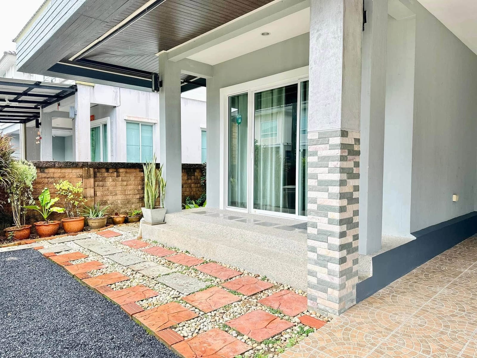 Four-Bedroom Family House — The Plant, Kathu 10