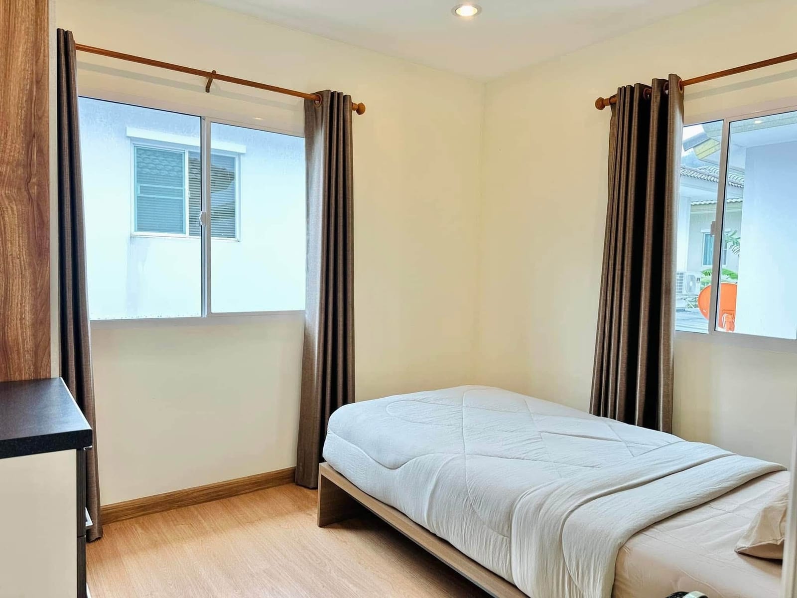 Four-Bedroom Family House — The Plant, Kathu 7