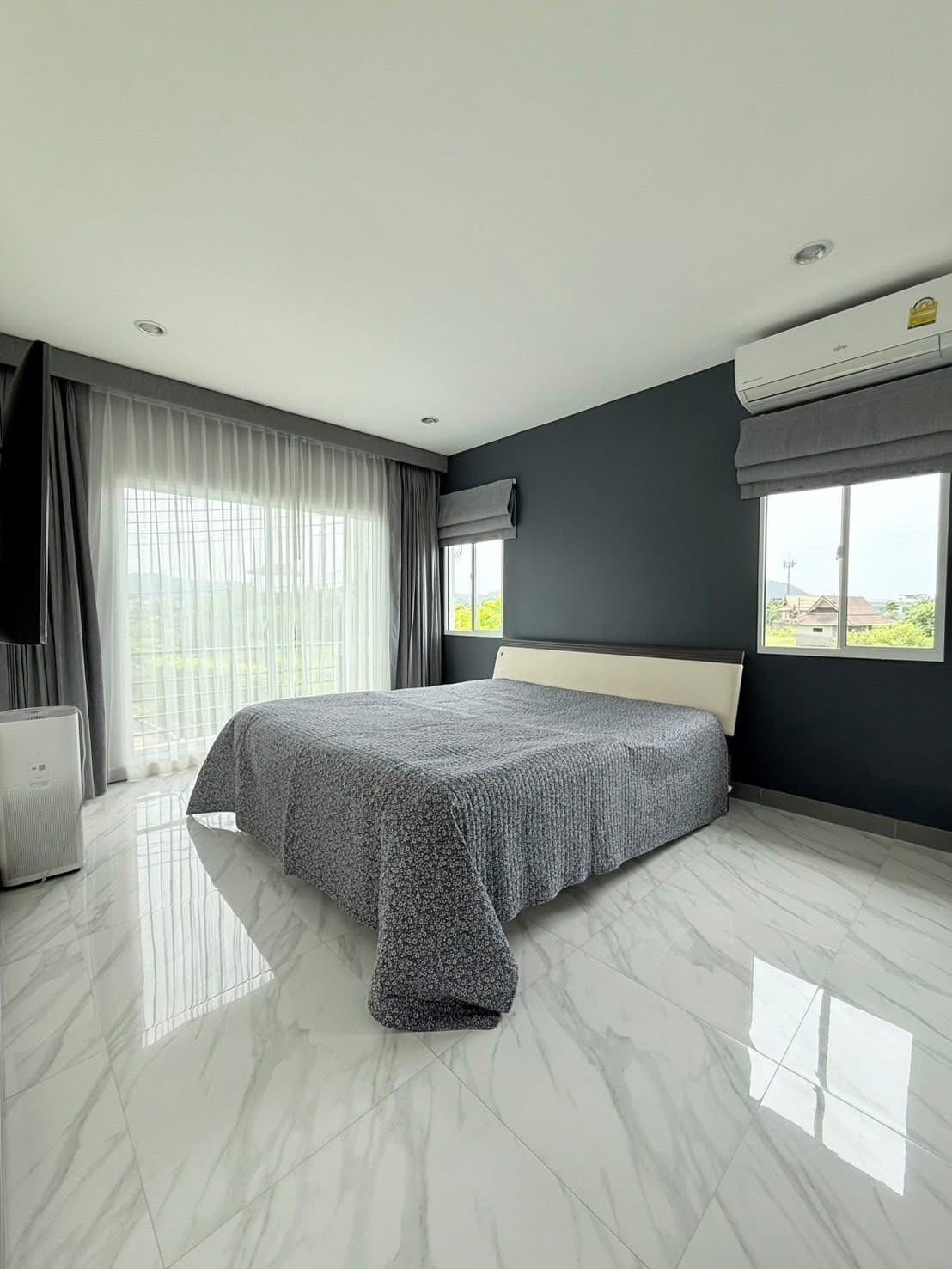 Modern 3-Bedroom House for Rent in Kathu 11