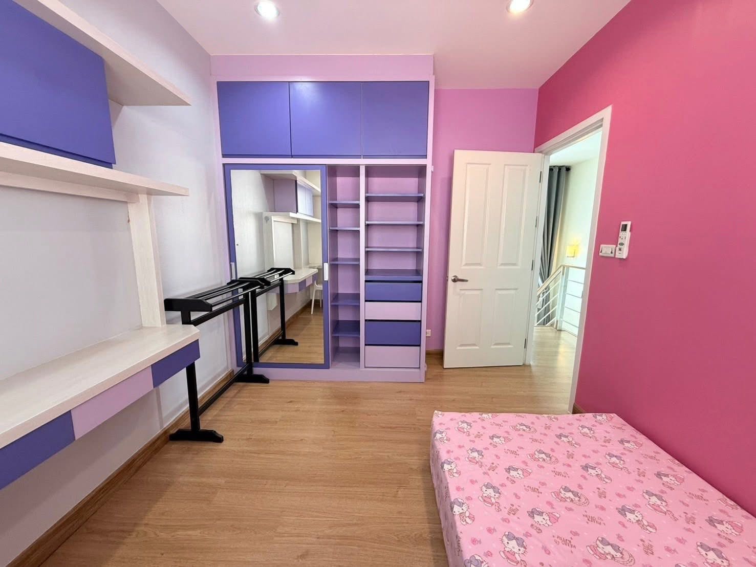 Modern 3-Bedroom House for Rent in Kathu 9