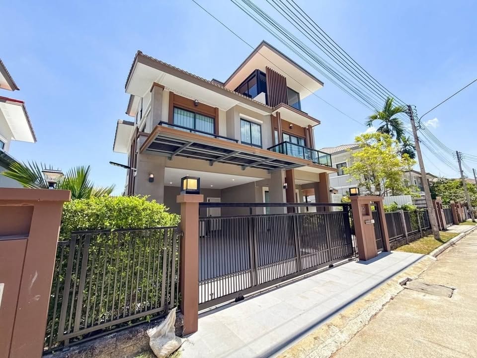 Three-Storey House with Roof Deck — The Palm, Kathu