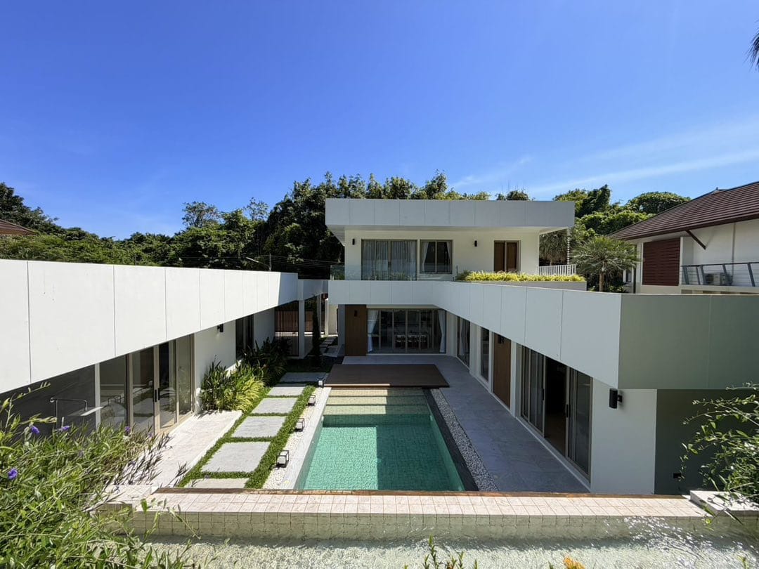 Luxury Private Pool Villa Opposite Loch Palm Golf Club