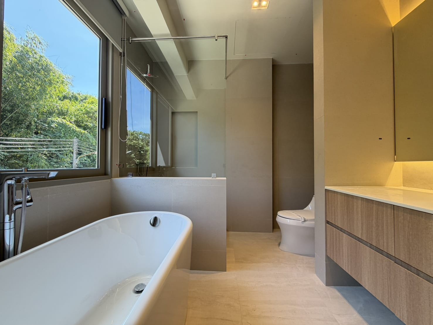 Luxury Private Pool Villa Opposite Loch Palm Golf Club 10