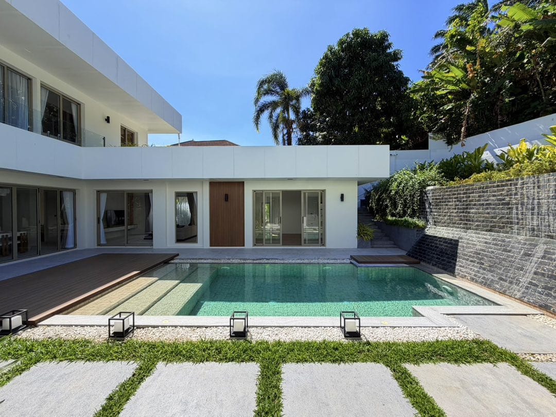 Luxury Private Pool Villa Opposite Loch Palm Golf Club 3