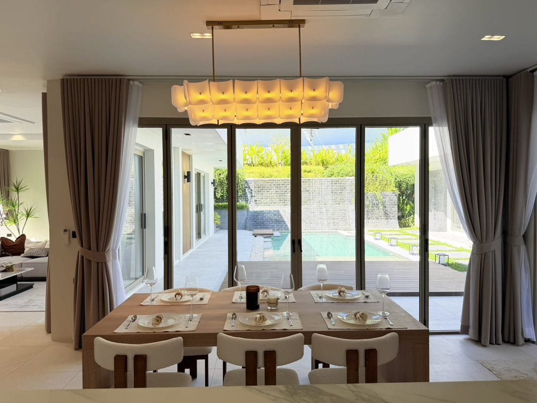 Luxury Private Pool Villa Opposite Loch Palm Golf Club 6