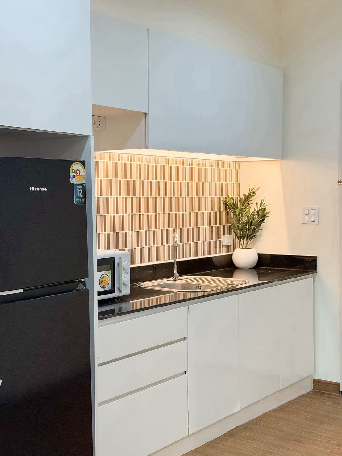 1-Bedroom Condominium for Sale in Kathu, Phuket — interior view