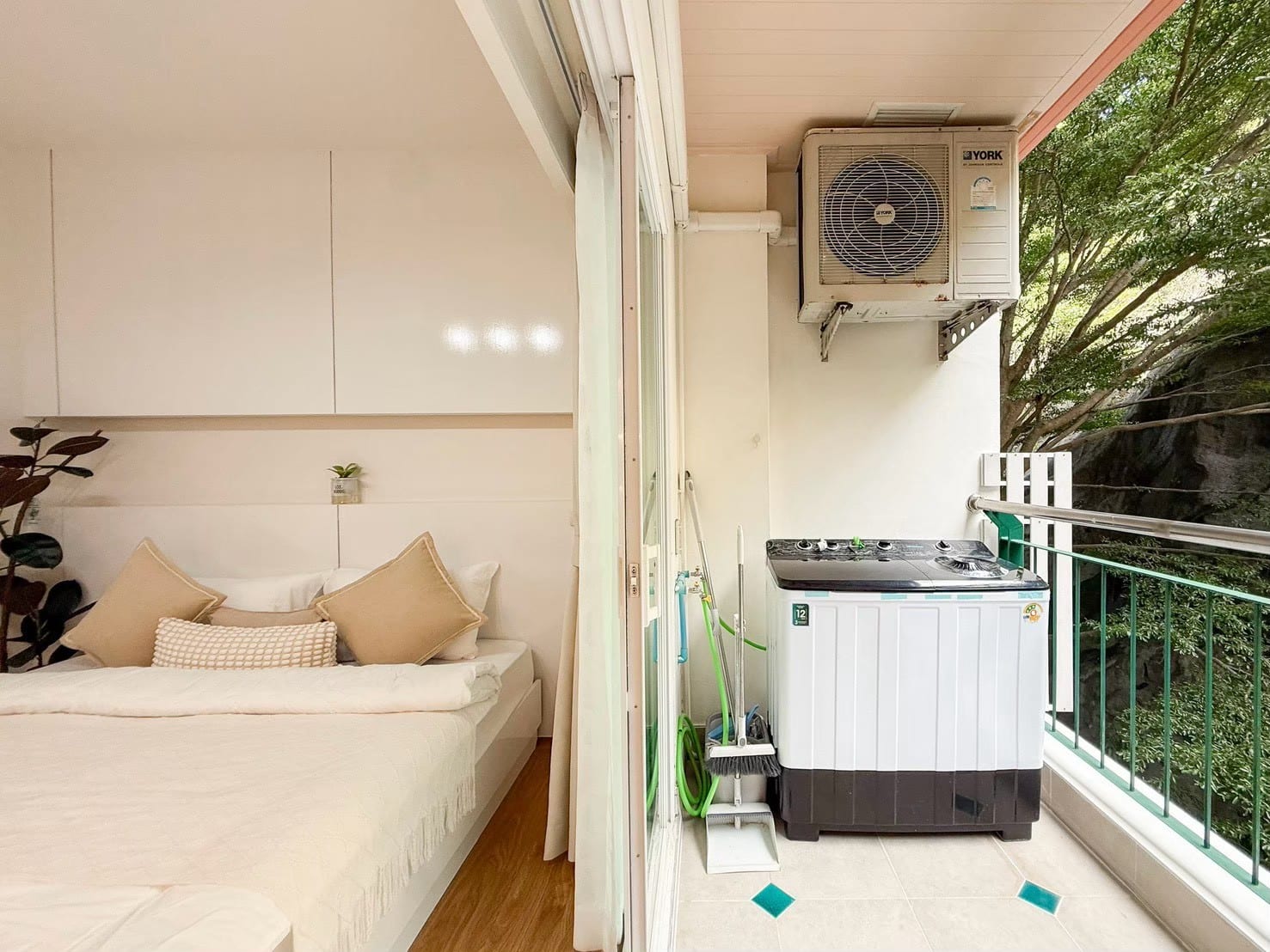 1-Bedroom Condominium for Sale in Kathu, Phuket — interior view