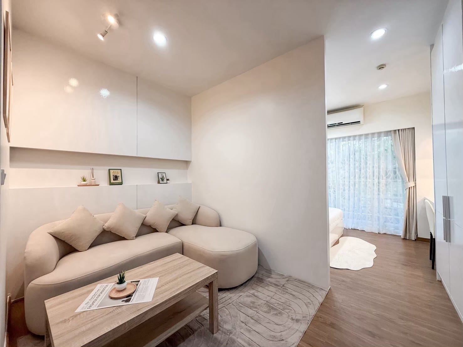 1-Bedroom Condominium for Sale in Kathu, Phuket — interior view