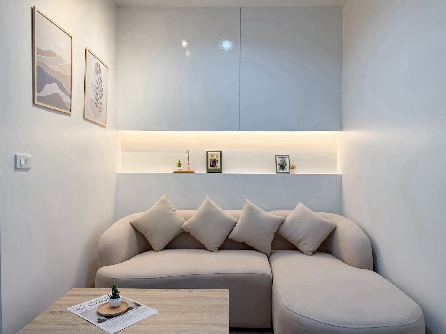 1-Bedroom Condominium for Sale in Kathu, Phuket — interior view