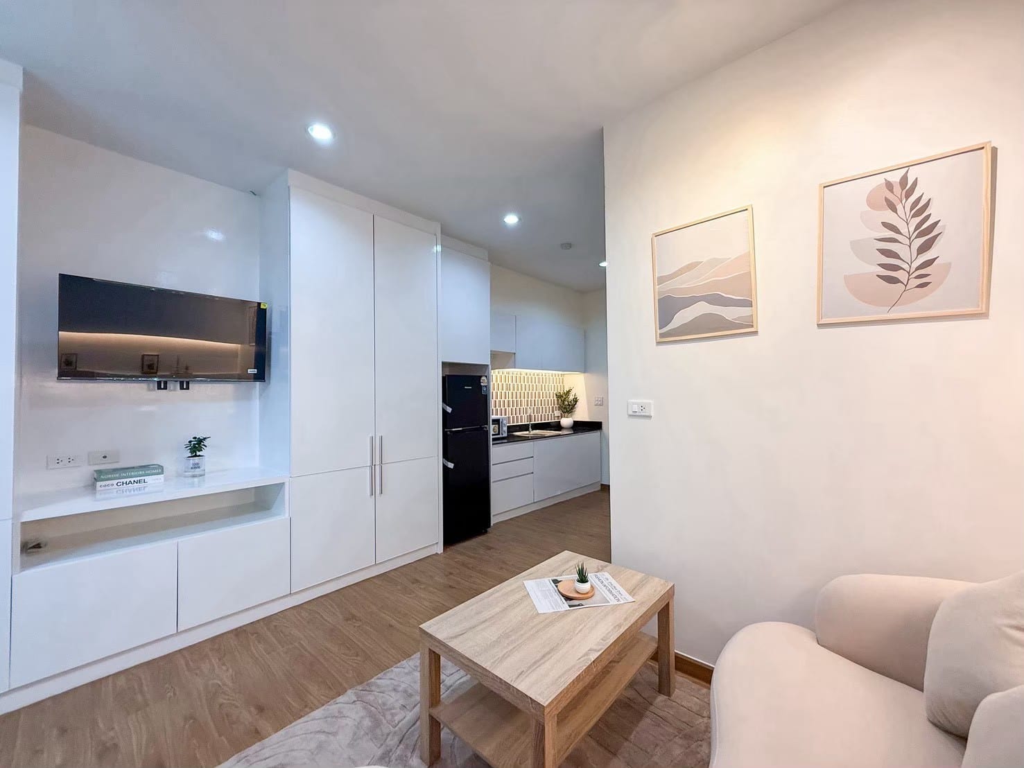 1-Bedroom Condominium for Sale in Kathu, Phuket — interior view