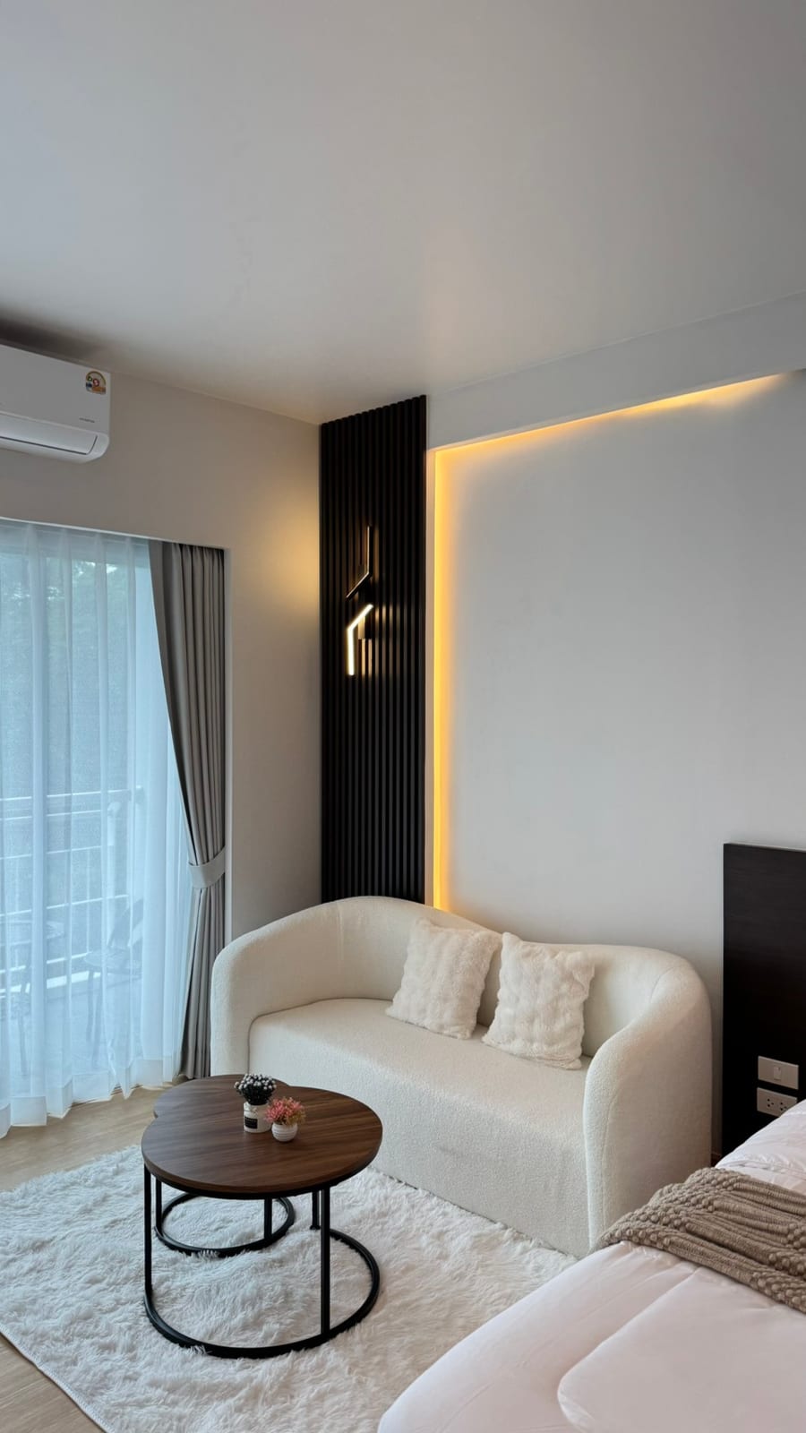 1-Bedroom Condominium for Sale in Kathu, Phuket — interior view