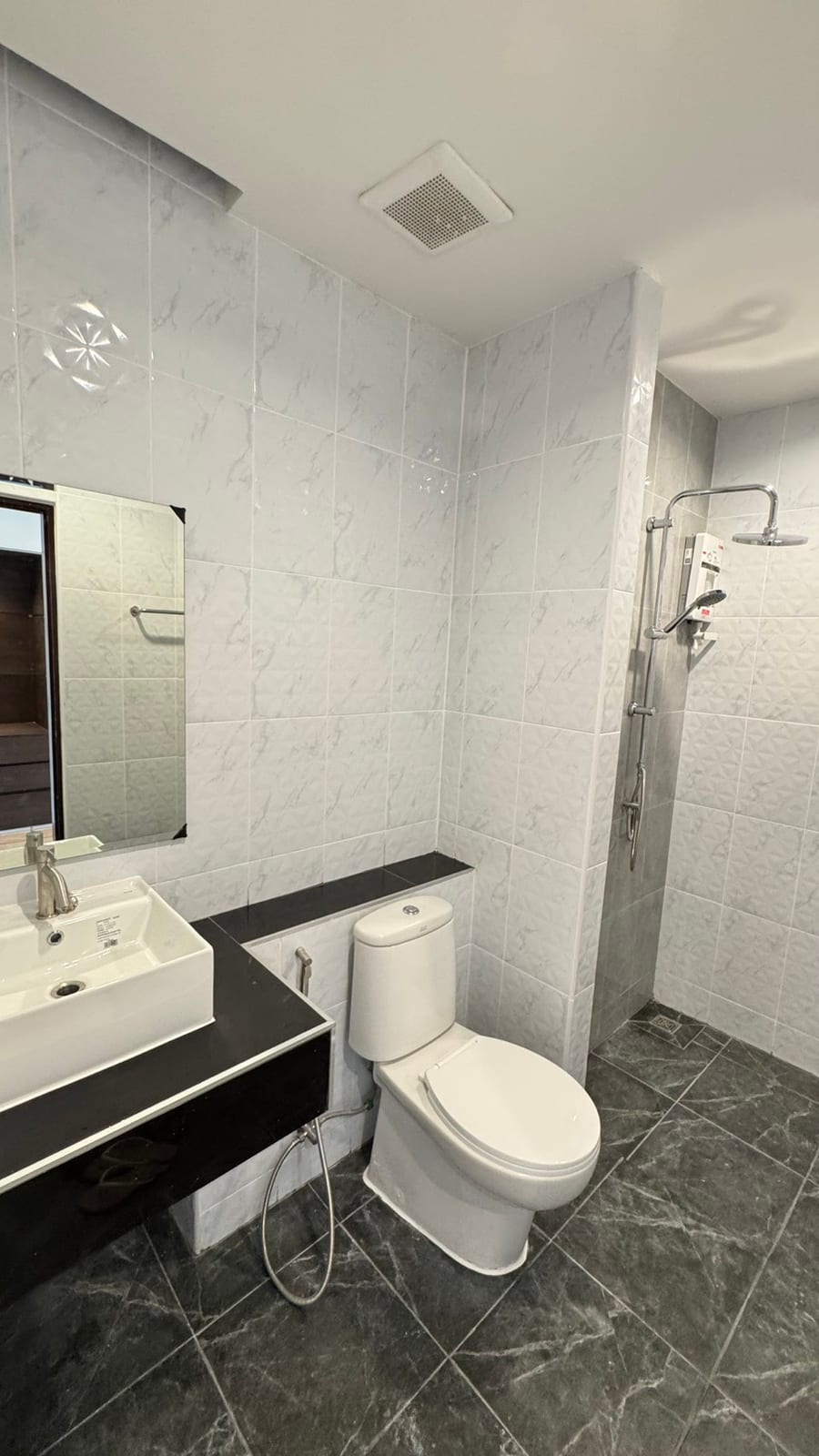 1-Bedroom Condominium for Sale in Kathu, Phuket — interior view