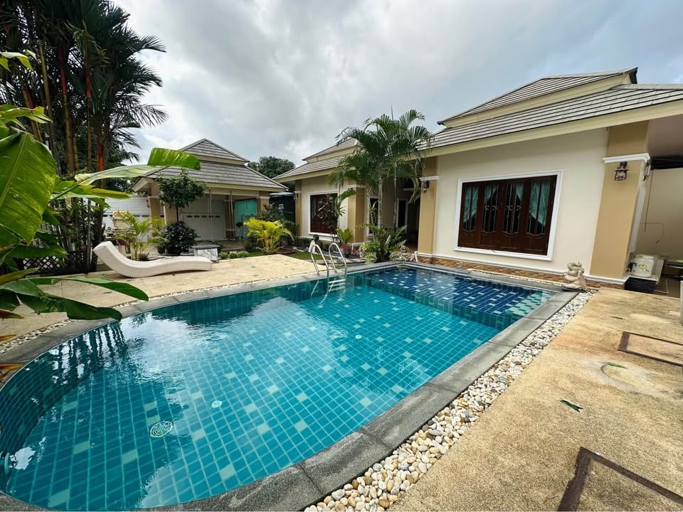 3-Bedroom Pool Villa for Rent in Kathu