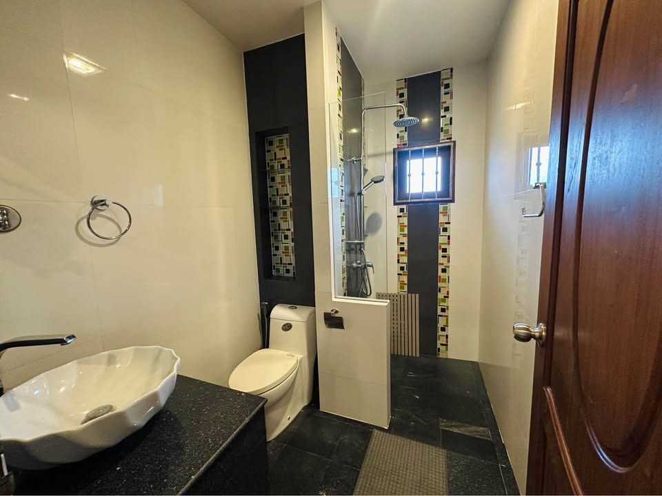 3-Bedroom Pool Villa for Rent in Kathu 10