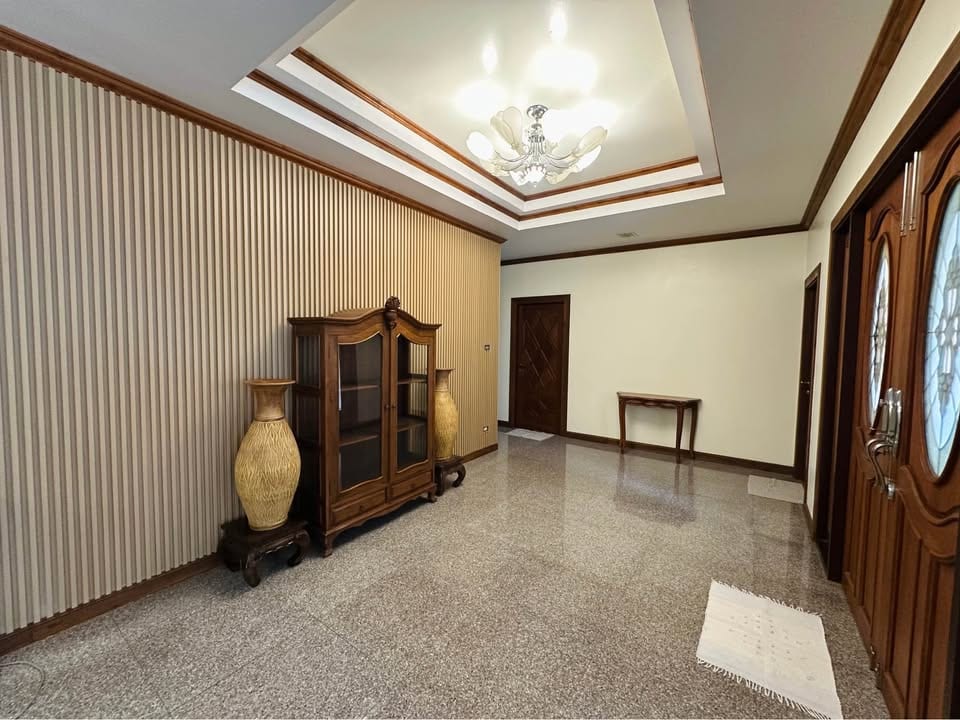 3-Bedroom Pool Villa for Rent in Kathu 11