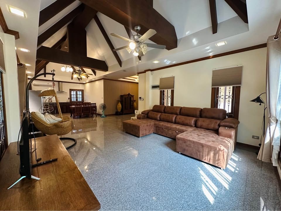3-Bedroom Pool Villa for Rent in Kathu 3