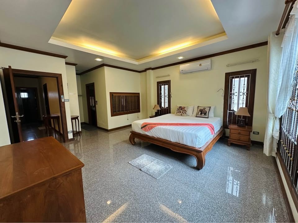 3-Bedroom Pool Villa for Rent in Kathu 6