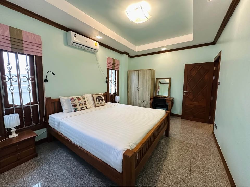 3-Bedroom Pool Villa for Rent in Kathu 8