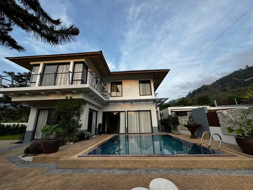 Five-Bedroom Pool Villa for Rent — Baan Suan Loch Palm, Kathu