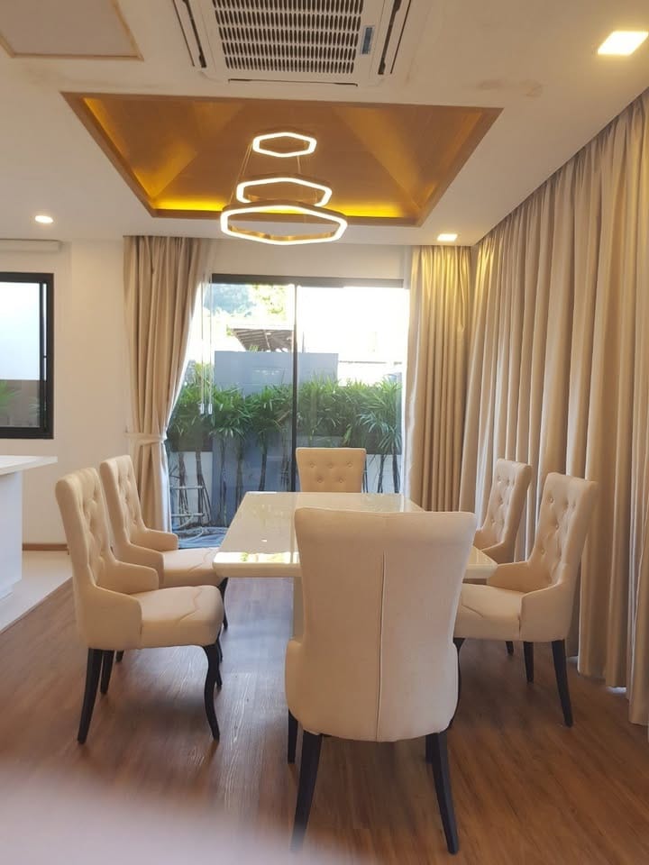Five-Bedroom Pool Villa for Rent — Baan Suan Loch Palm, Kathu