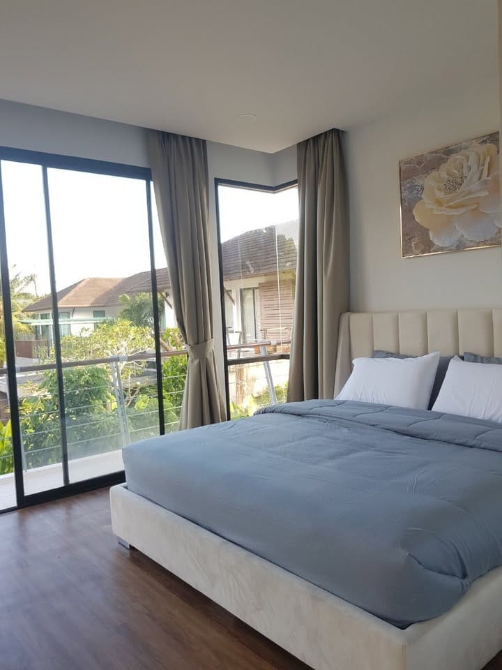 Five-Bedroom Pool Villa for Rent — Baan Suan Loch Palm, Kathu