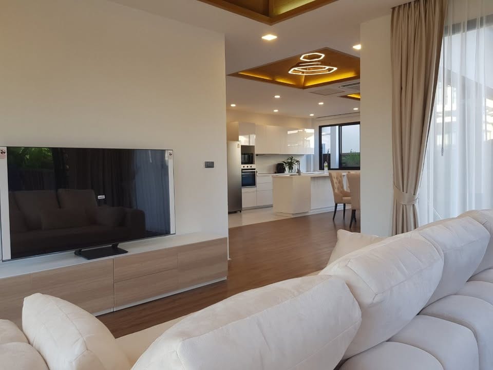 Five-Bedroom Pool Villa for Rent — Baan Suan Loch Palm, Kathu