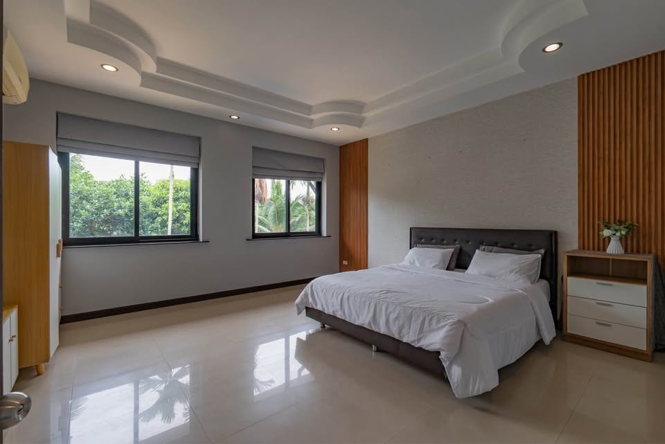 5-Bedroom Private Pool Villa for Rent in Kathu 13