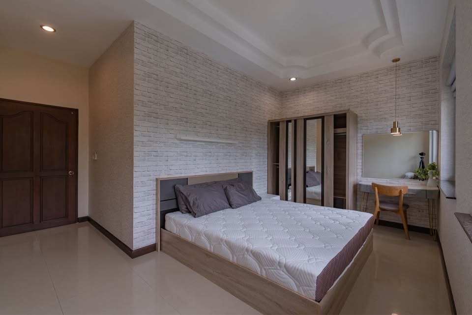 5-Bedroom Private Pool Villa for Rent in Kathu 14