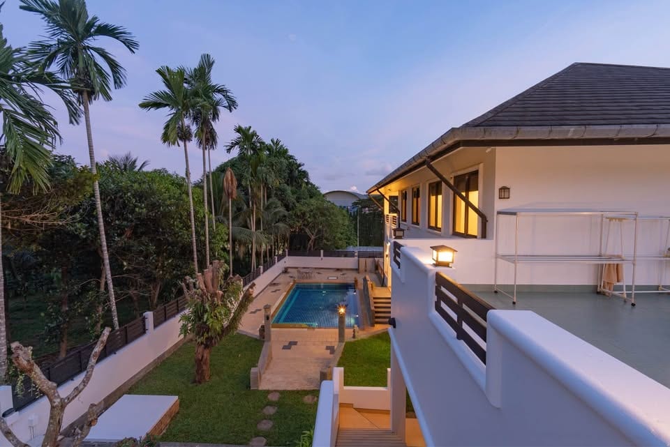 5-Bedroom Private Pool Villa for Rent in Kathu 30
