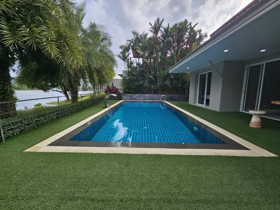 Lakeside Pool Villa — Kathu