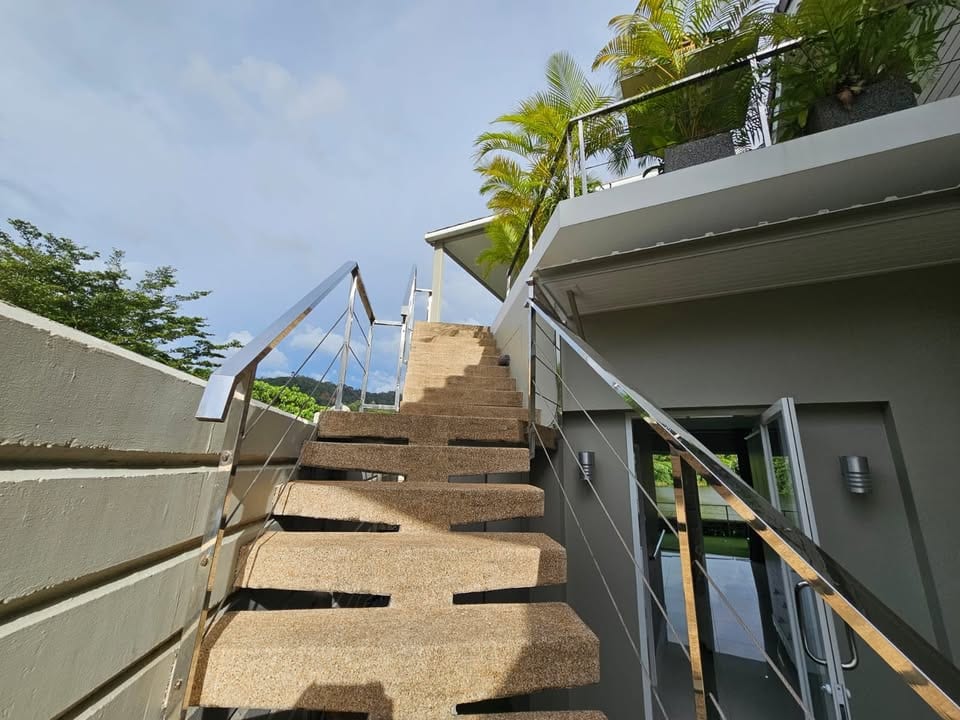 Lakeside Pool Villa — Kathu 10