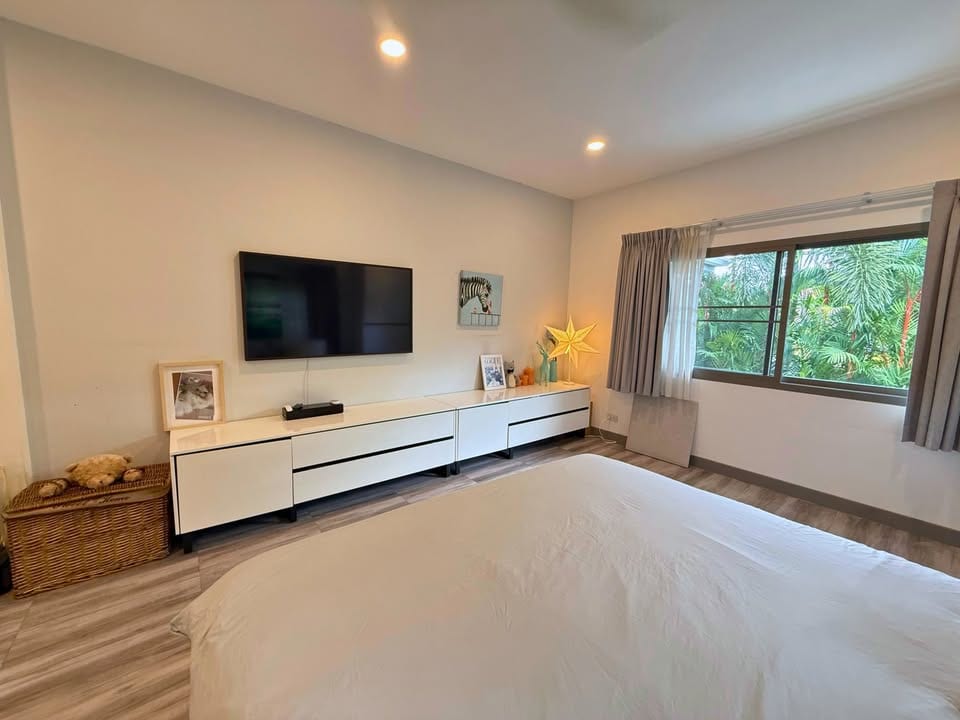 Pool Villa with German Kitchen — Kathu 11