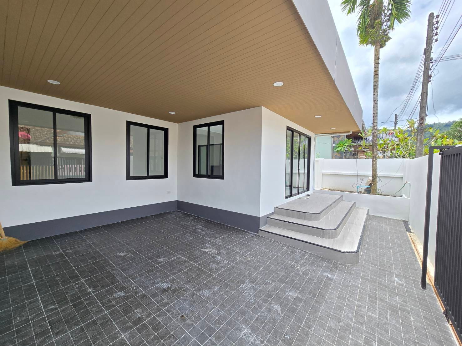 Fully Renovated 3-Bedroom House for Sale — Panason Park View, Kathu 4