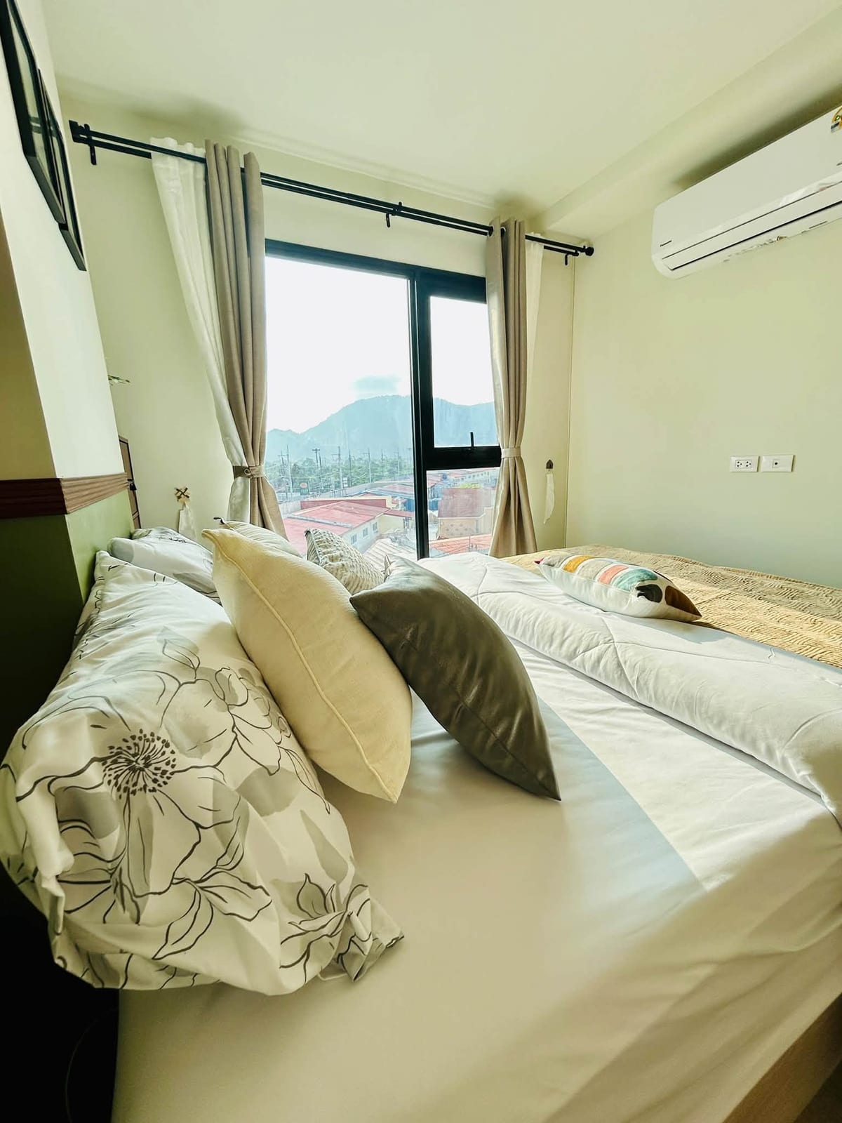 2-Bedroom Condominium for Rent in Kathu, Phuket — interior view