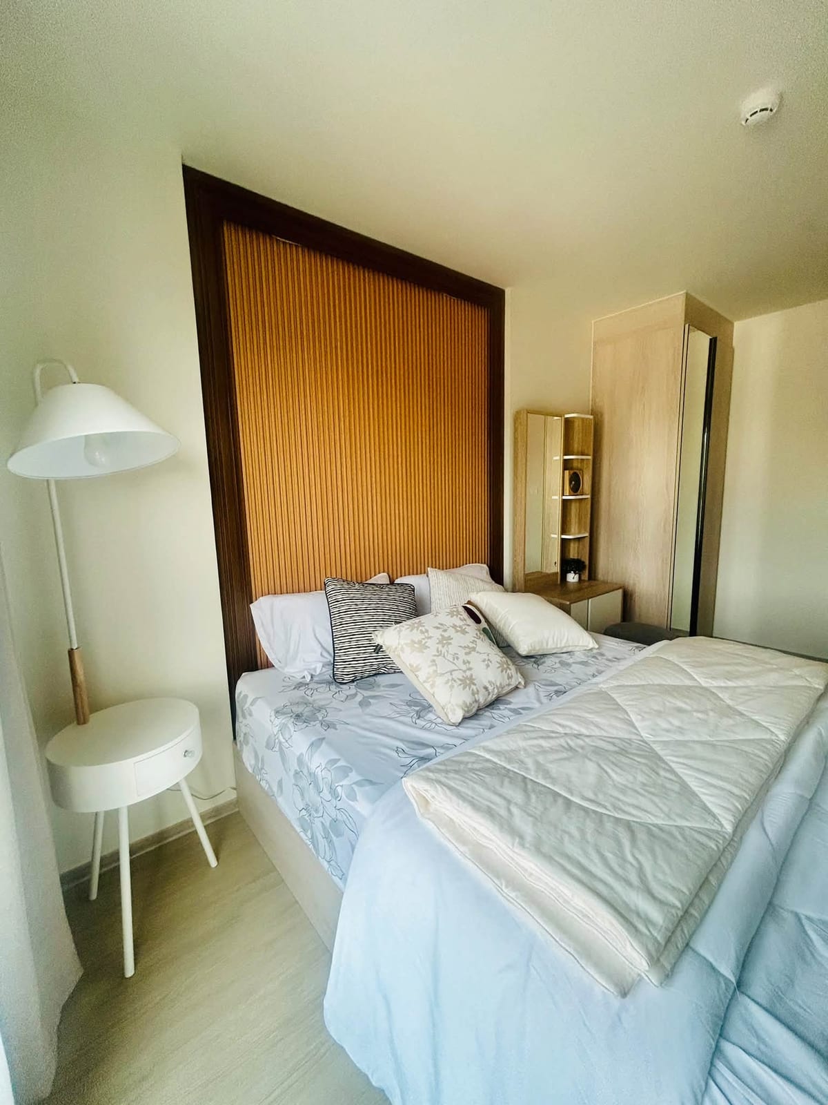 2-Bedroom Condominium for Rent in Kathu, Phuket — interior view