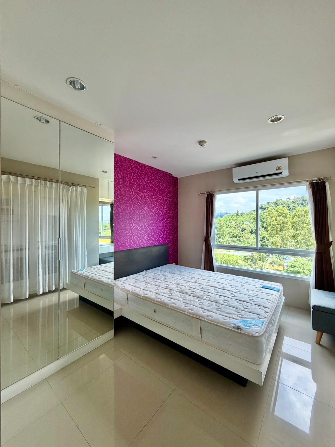 1-Bedroom Condominium for Sale in Kathu, Phuket — interior view