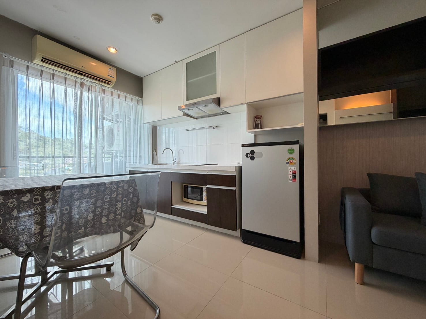 1-Bedroom Condominium for Sale in Kathu, Phuket — interior view