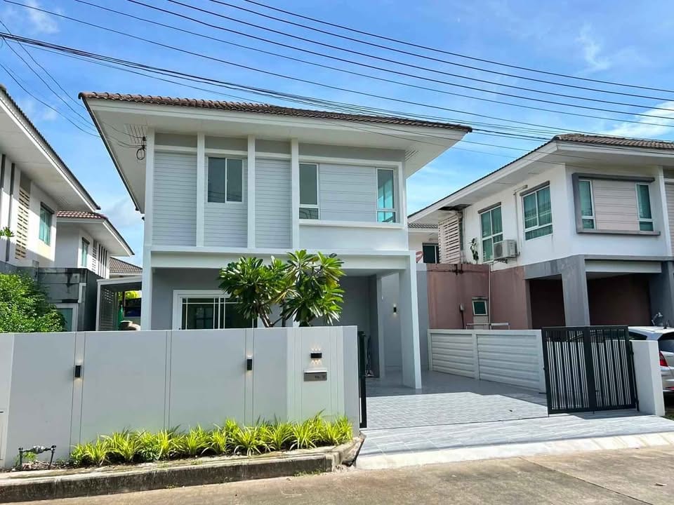 Detached 3-Bedroom Family House near International Schools — Koh Kaew